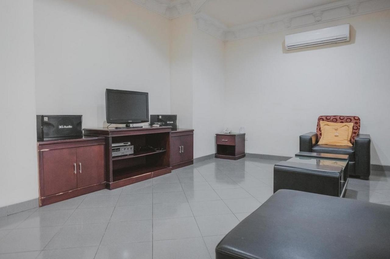 Reddoorz Premium @ Jalan Pal 10 Jambi Hotel Exterior photo