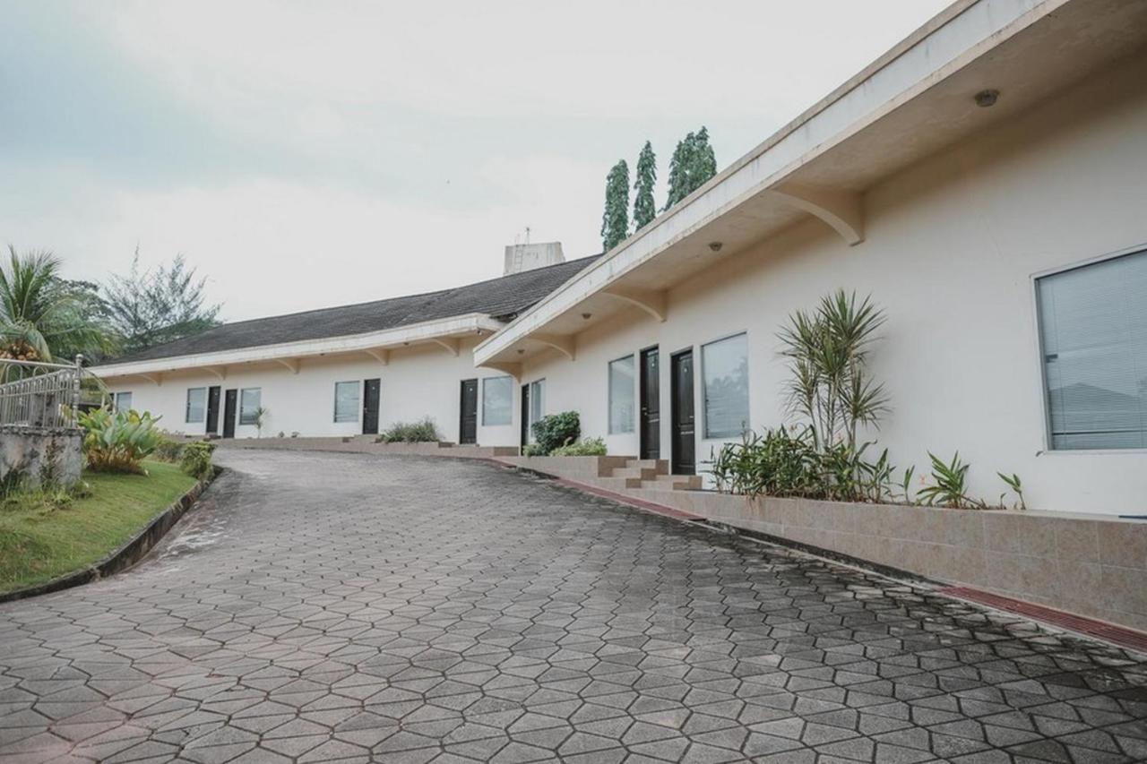 Reddoorz Premium @ Jalan Pal 10 Jambi Hotel Exterior photo